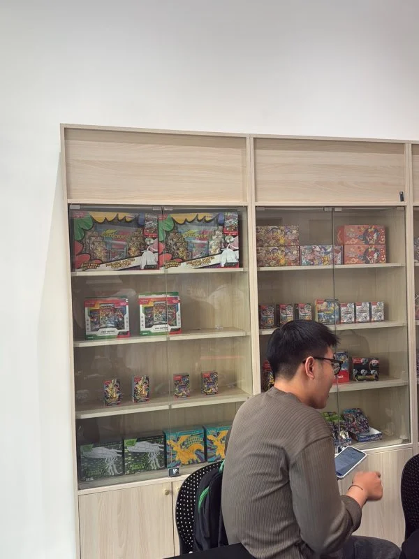 Không gian giao lưu tại cửa hàng